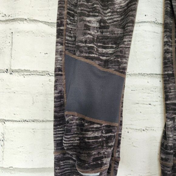 Athleta Women's Paint Bucket Relay Capri Leggings Style 138202 Size Medium - Picture 3 of 11